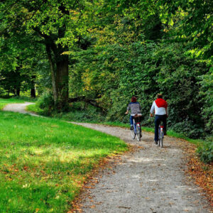 Fietsen combineren met een puzzeltocht. Vind de (on)bekende gebouwen.